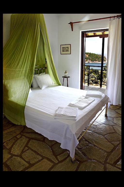 Mando Beachfront Stafylos Luaran gambar